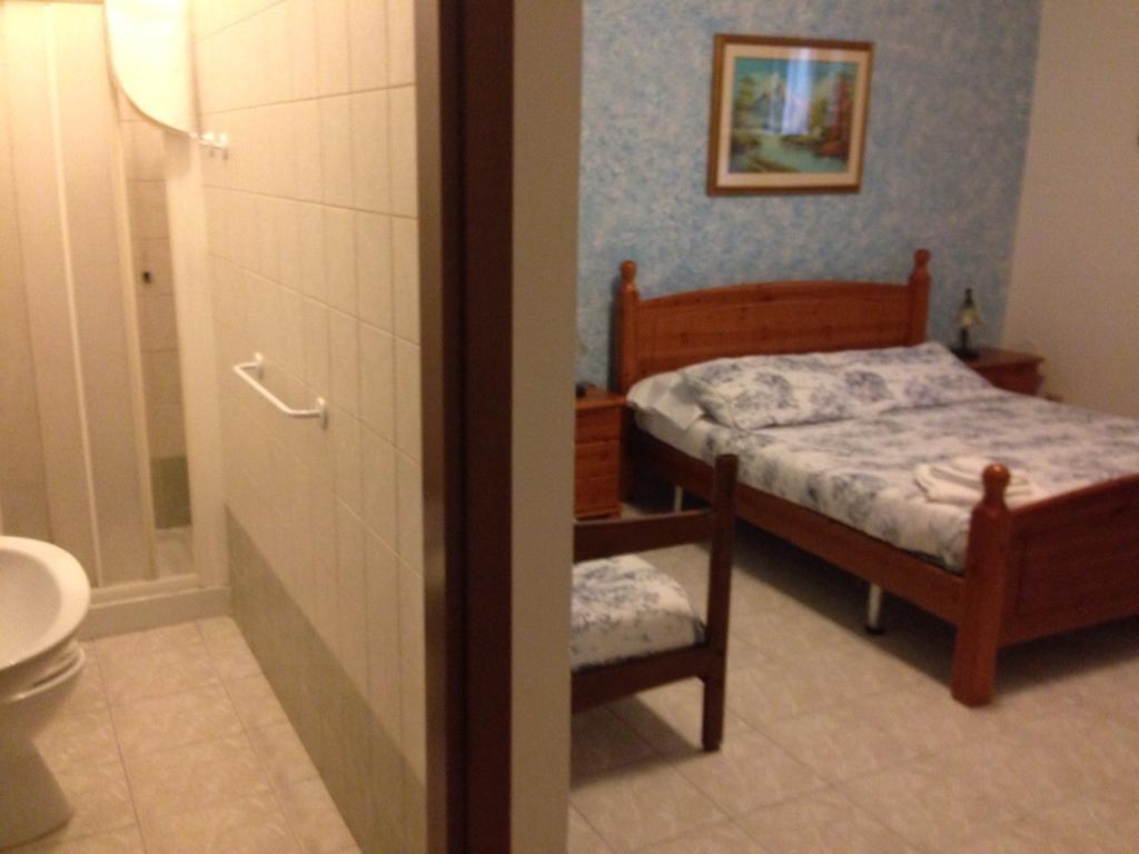 B & B Leonard Acqui Roma Esterno foto